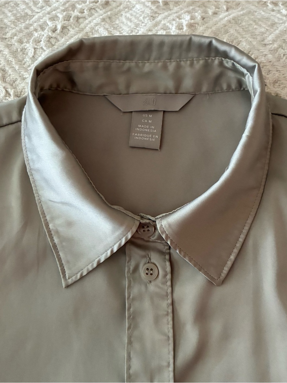 Classic H&M button-up Blouse featuring lustrous satiny smooth fabric Size Medium